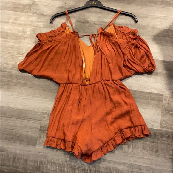Burnt orange romper - Picture 2 of 4
